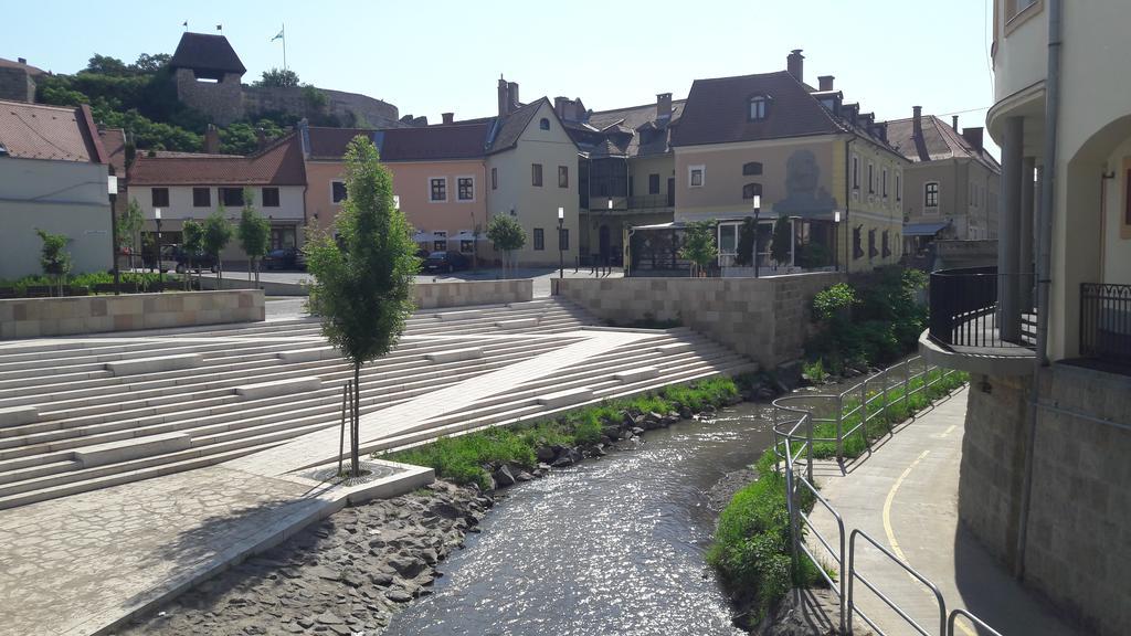 Orchidea Apartman Eger Exterior photo